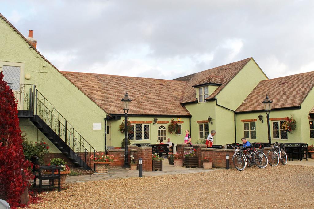 The Green Man Stanford Southill Extérieur photo